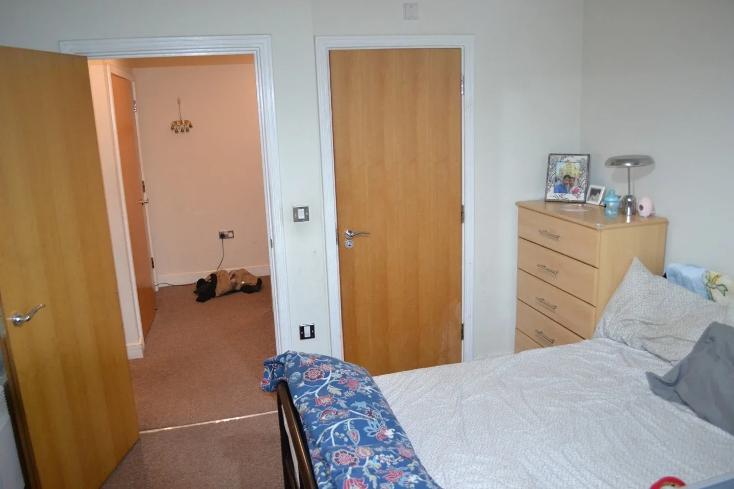 Room Hainault Street in Greater London