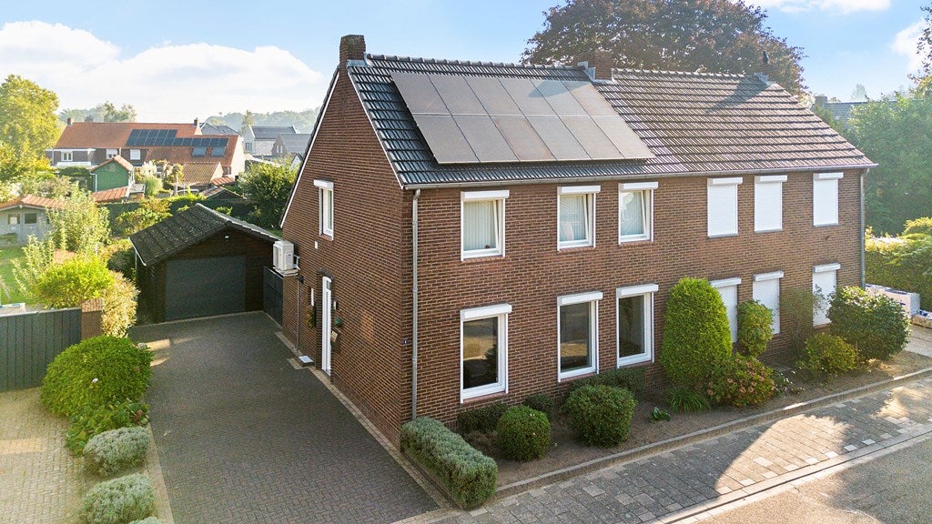 Huis Julianastraat 4 in Heel
