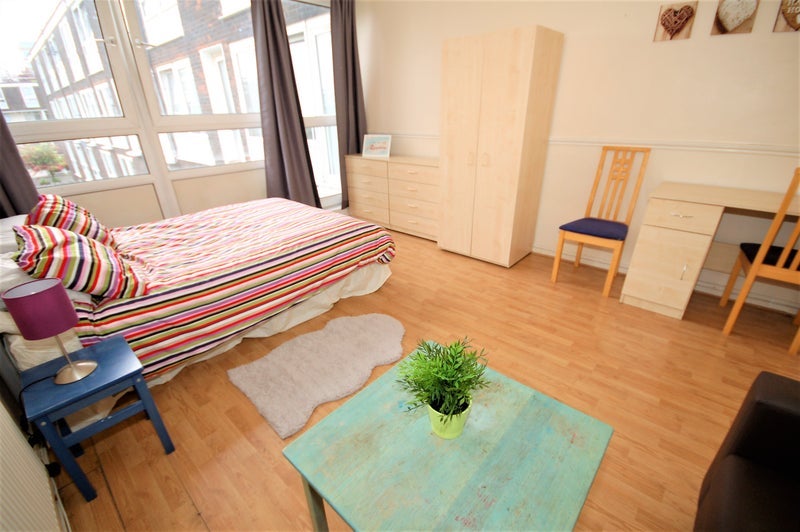 Room Kiln Place in Greater London