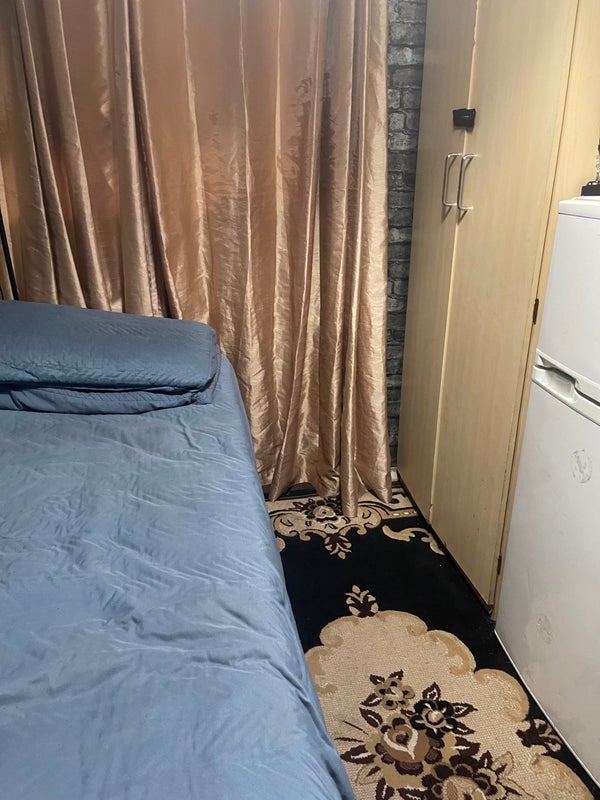 Room Carnarvon Road in Greater London