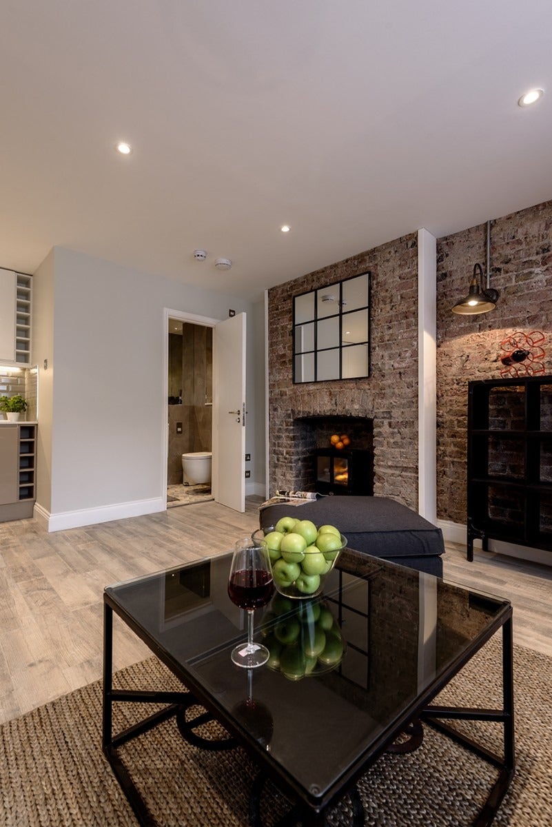Flat West End Lane in London