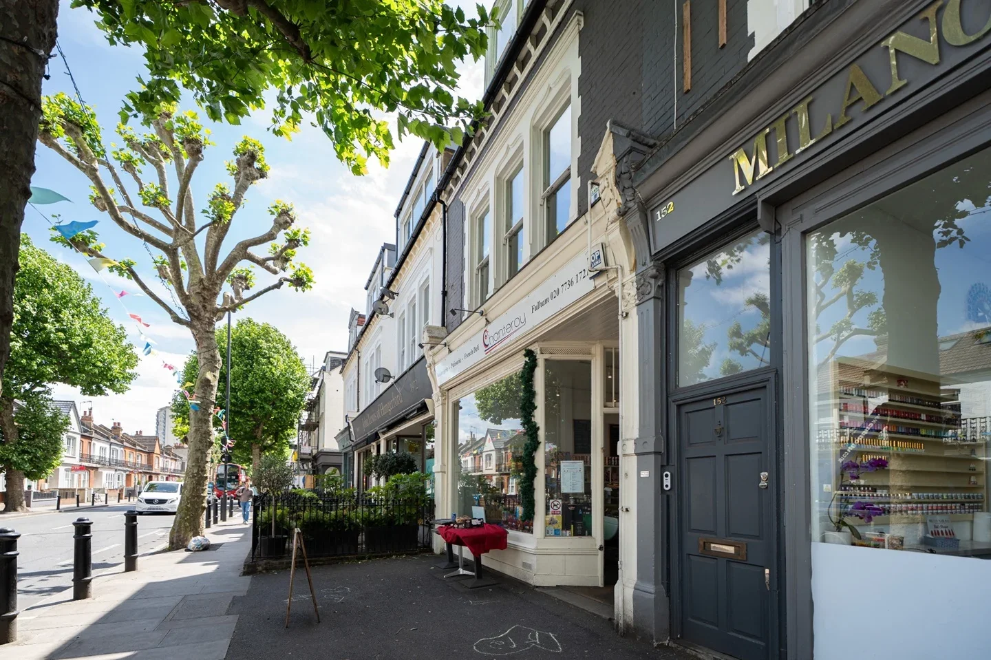 Flat Wandsworth Bridge Road in Greater London