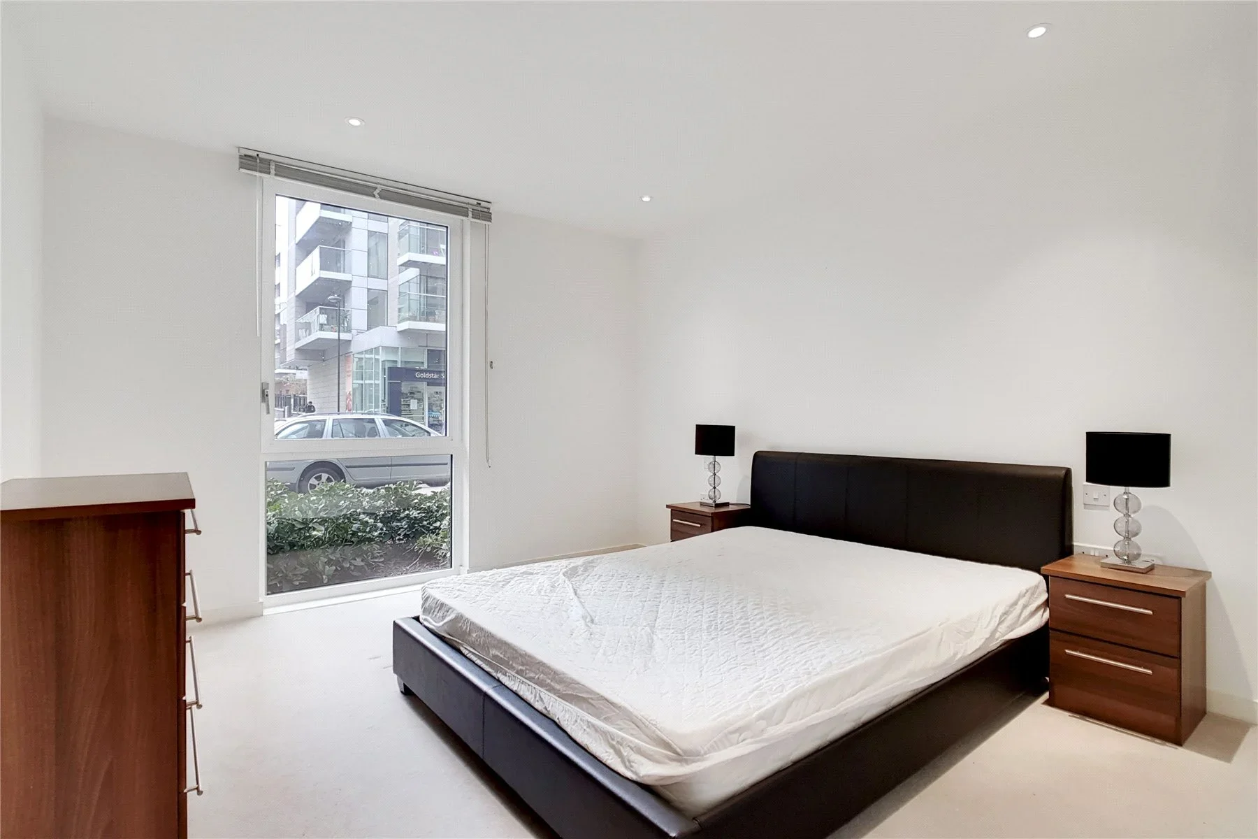 Flat Woodberry Grove in Greater London