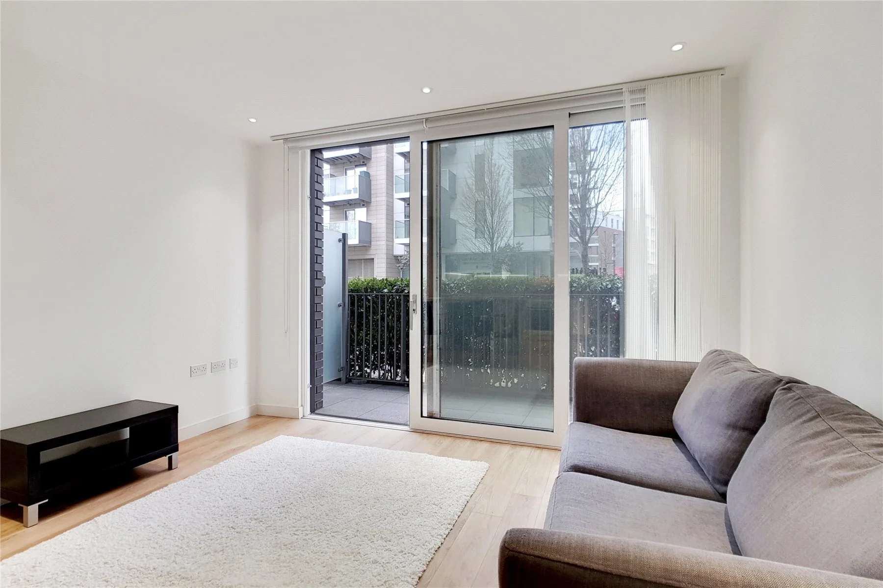 Flat Woodberry Grove in Greater London