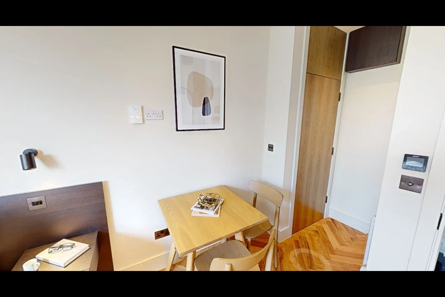Flat St Stephen's Crescent in City of Westminster