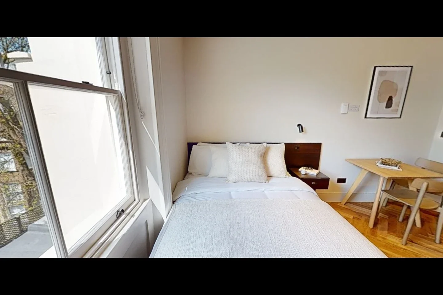 Flat St Stephen's Crescent in City of Westminster