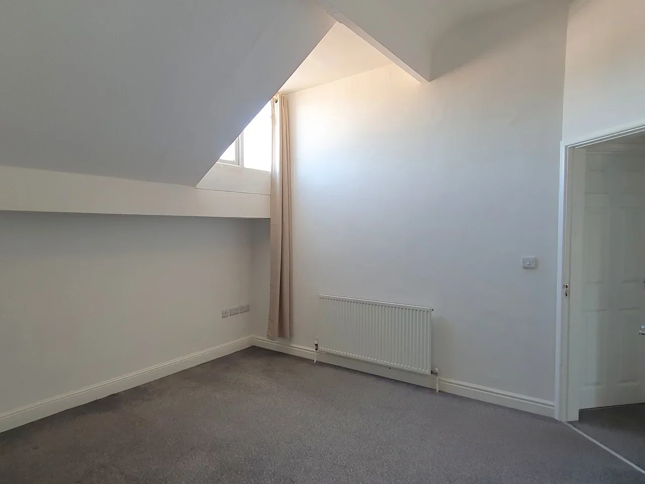 Flat Lawn Road in Doncaster