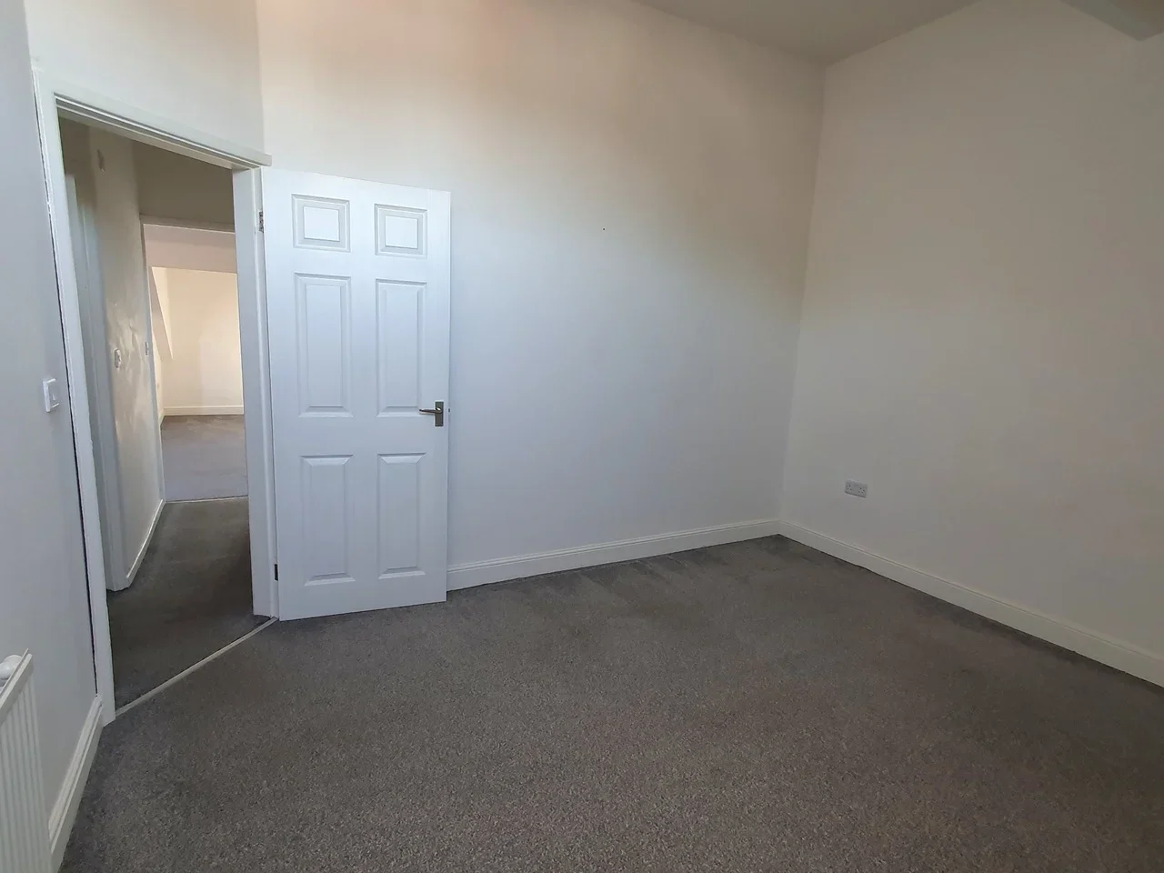 Flat Lawn Road in Doncaster