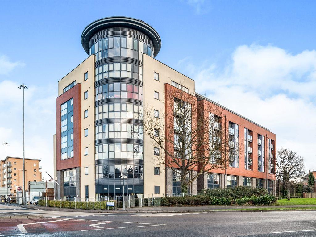 Flat St Albans Road in Watford