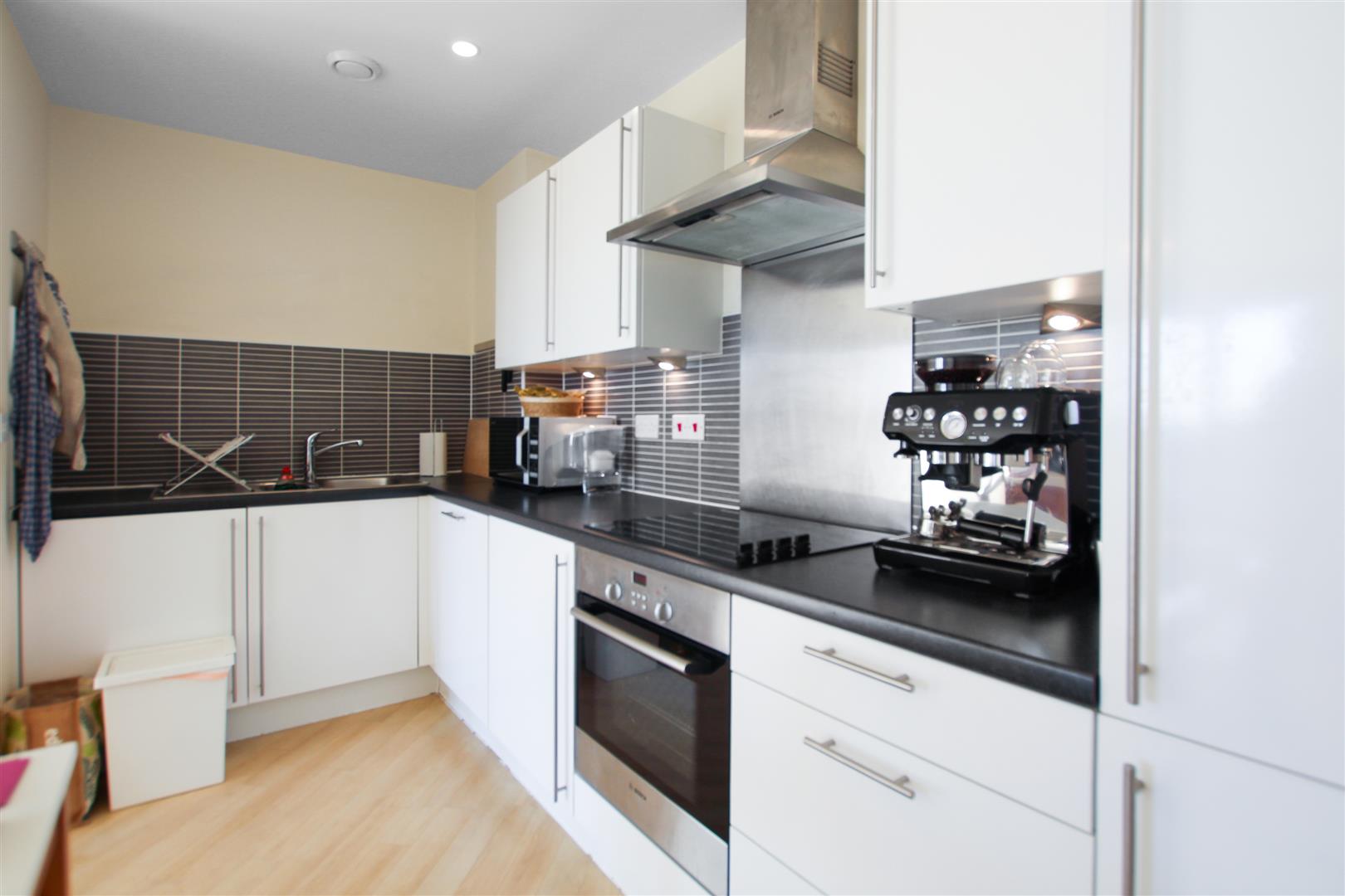 Flat St Albans Road in Watford