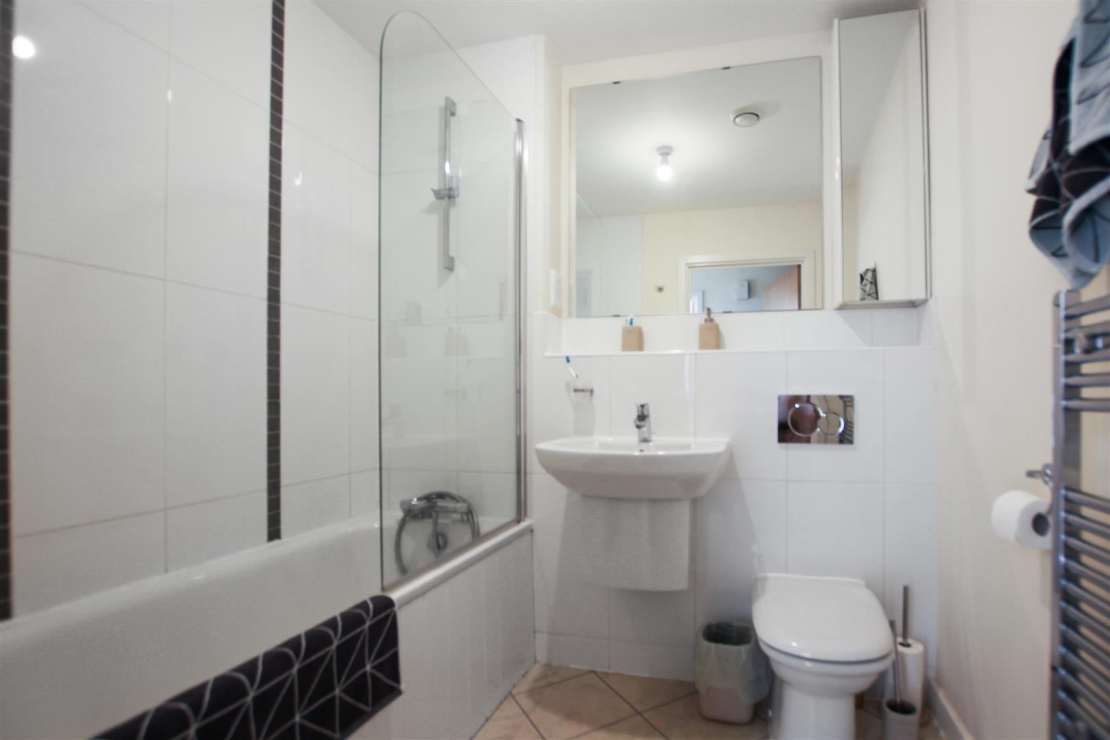 Flat St Albans Road in Watford