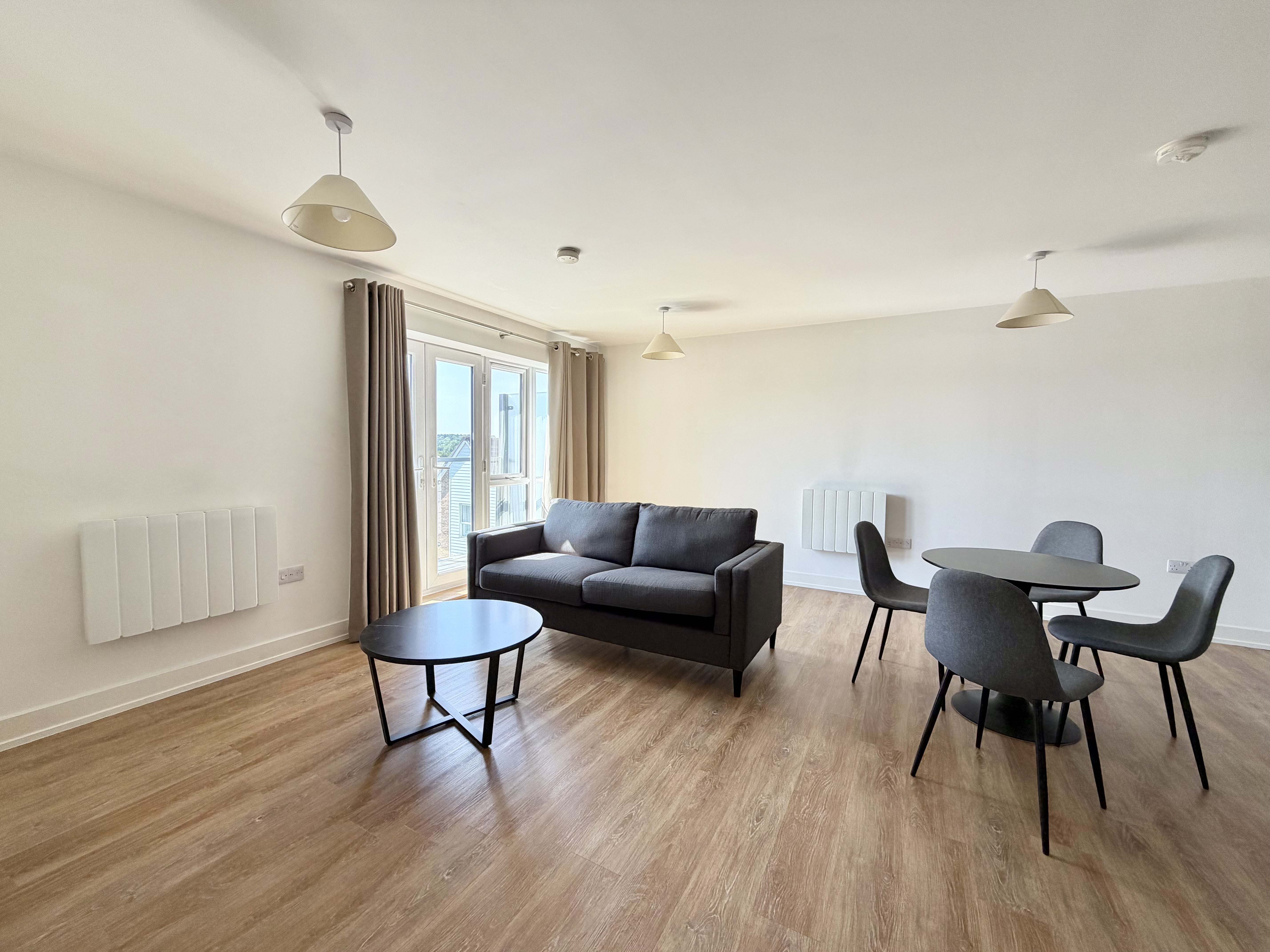 Flat Holmbush Mews in Horsham