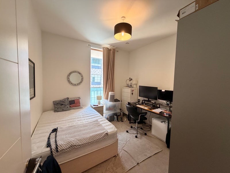 Room Putney Bridge Road in Greater London