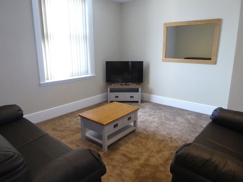 Flat Victoria Road in Barrow-in-Furness