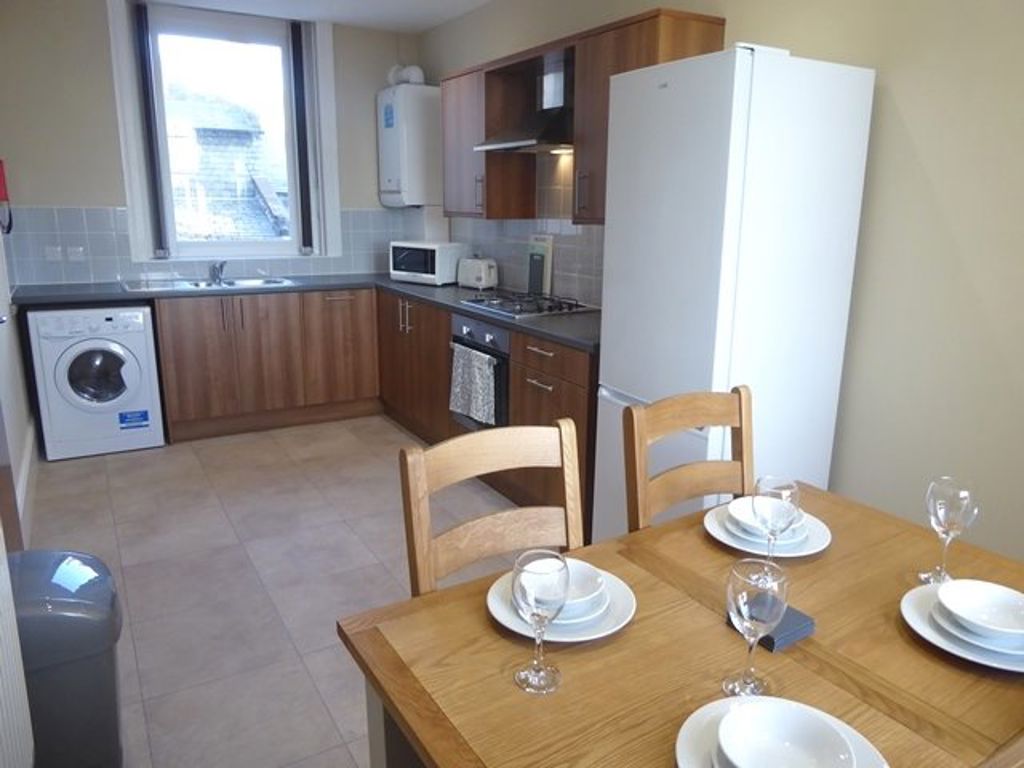 Flat Victoria Road in Barrow-in-Furness