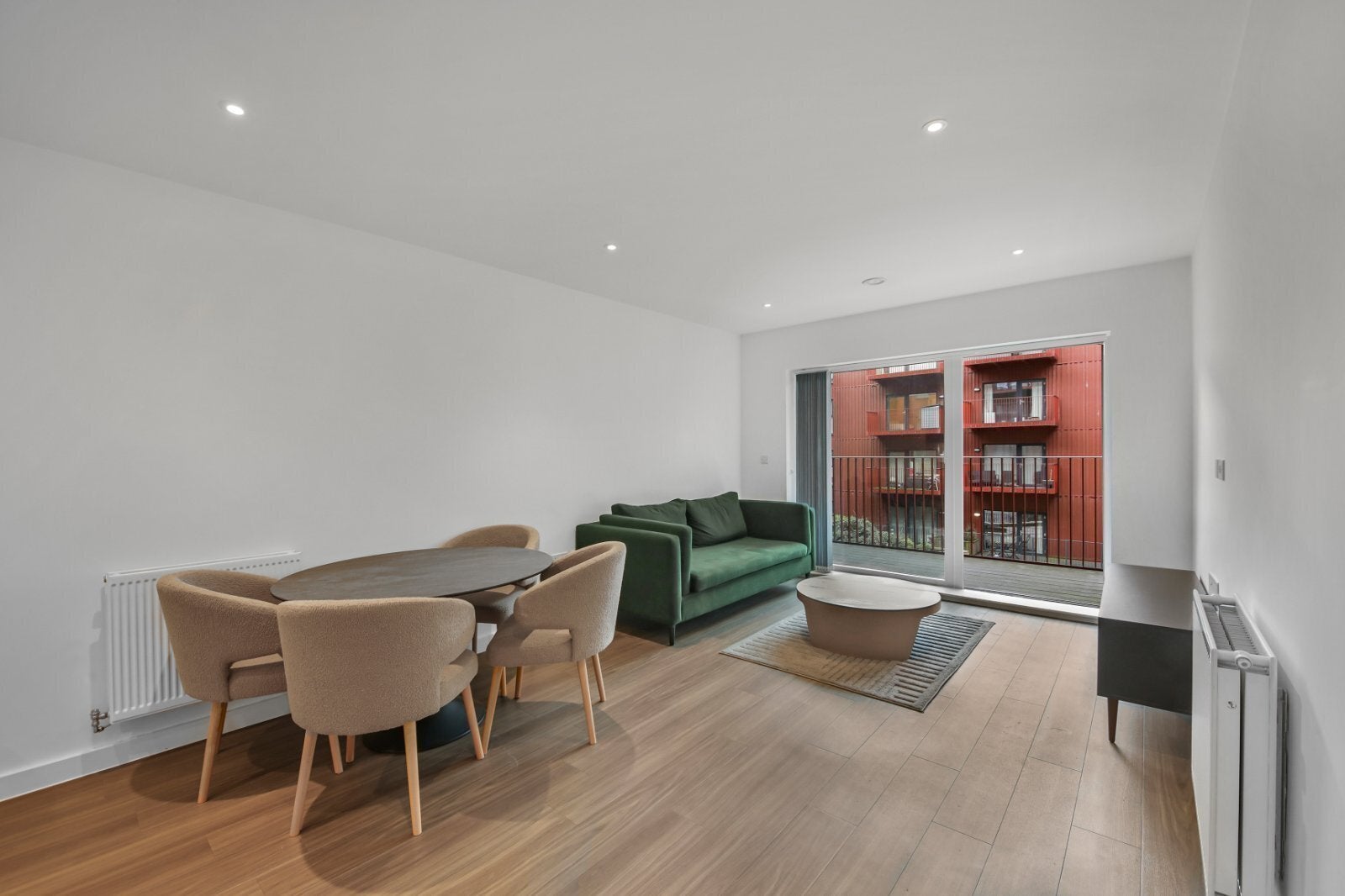 Flat Rolfe Terrace in Greater London