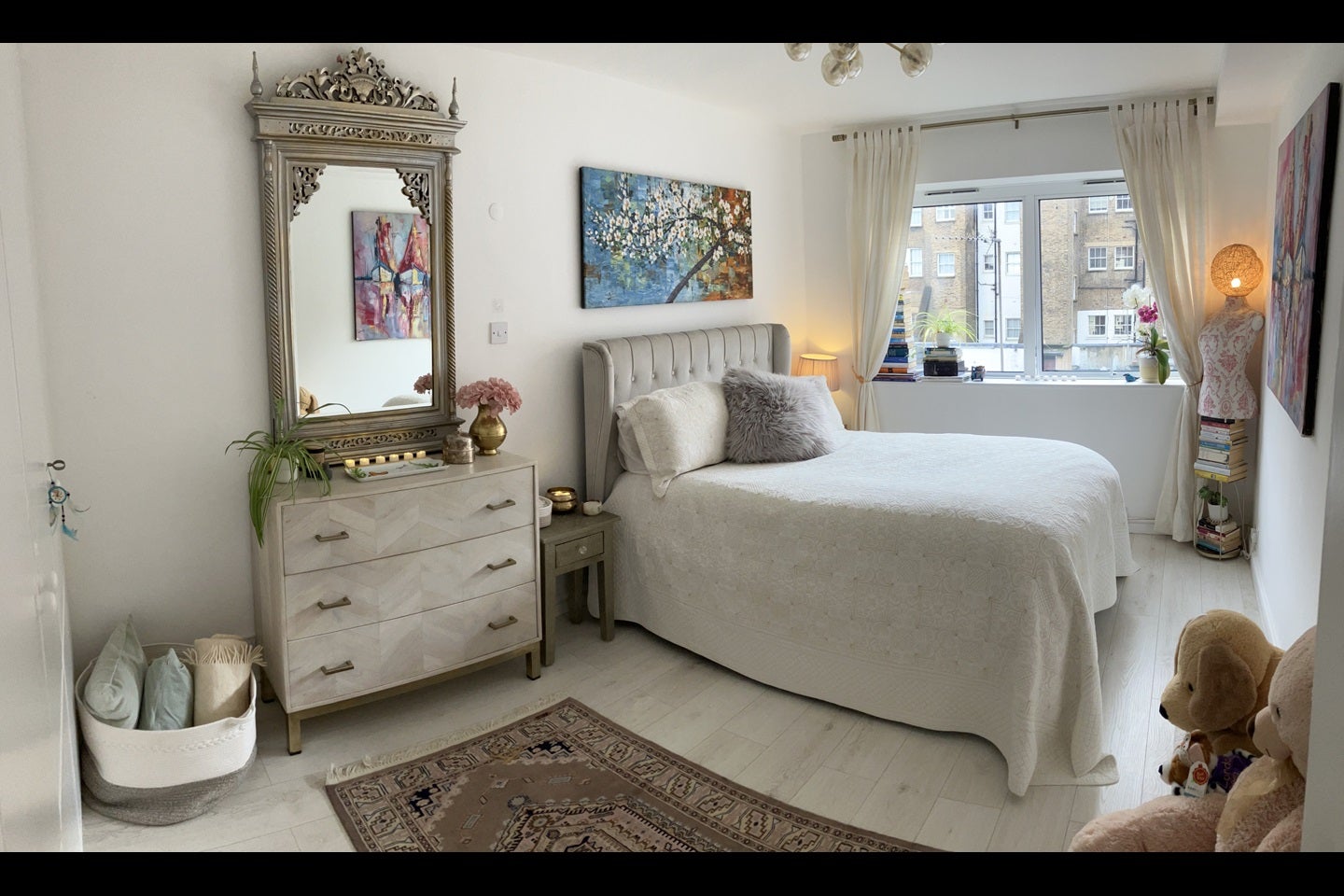 Flat Gloucester Terrace in City of Westminster