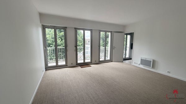 Appartement Avenue du Maréchal Joffre à Chantilly