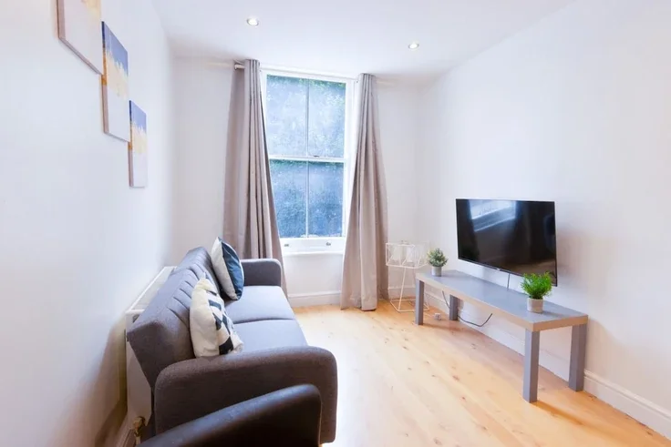 Flat North End Road in Greater London