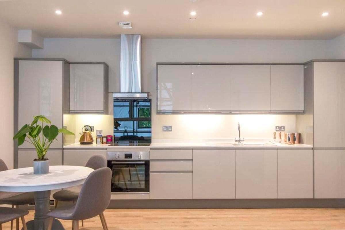 Flat Dalby Avenue in Bristol