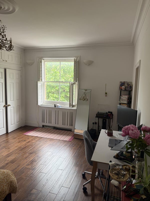 Room Brondesbury Villas in Greater London