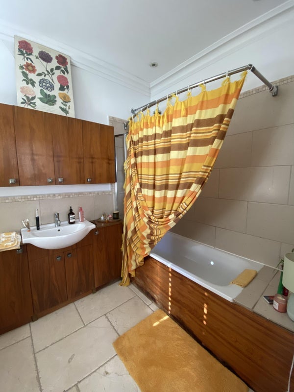 Room Brondesbury Villas in Greater London