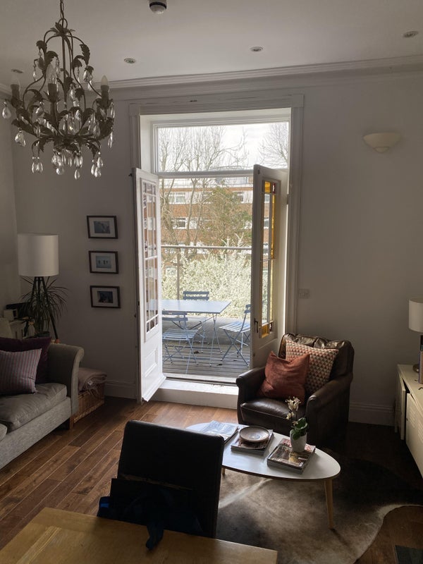 Room Brondesbury Villas in Greater London