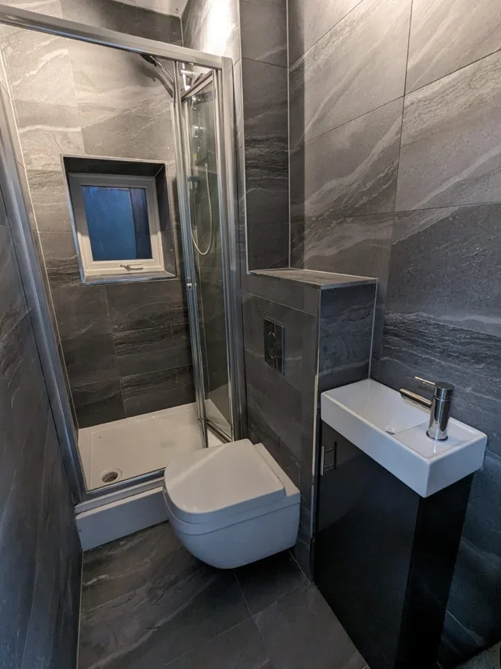 Room Biggin Close in Birmingham