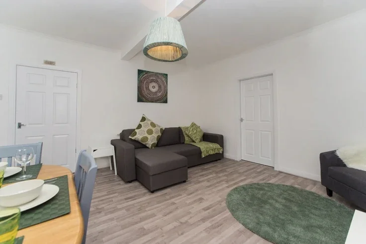 Flat Kenmar Terrace in Bothwell