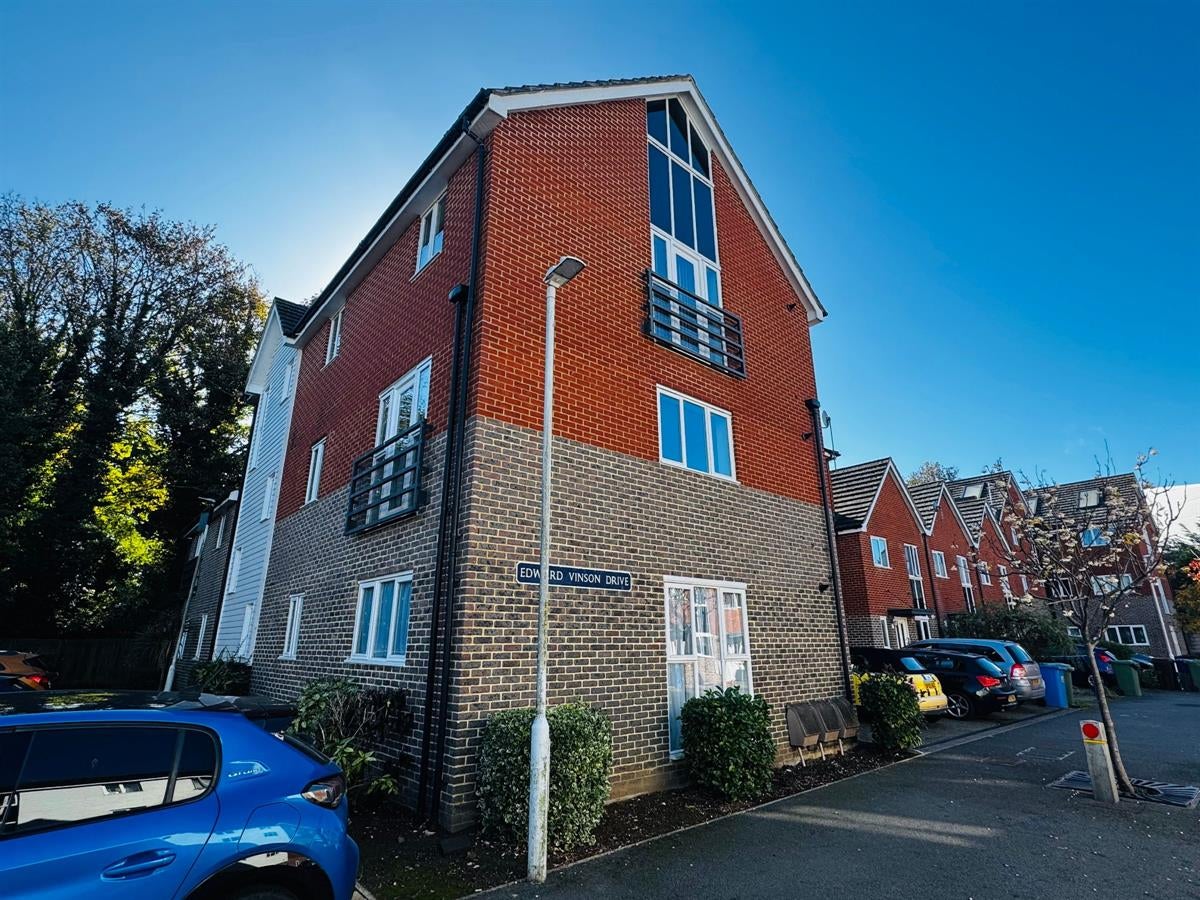 Flat George Stewart Avenue in Borough of Swale