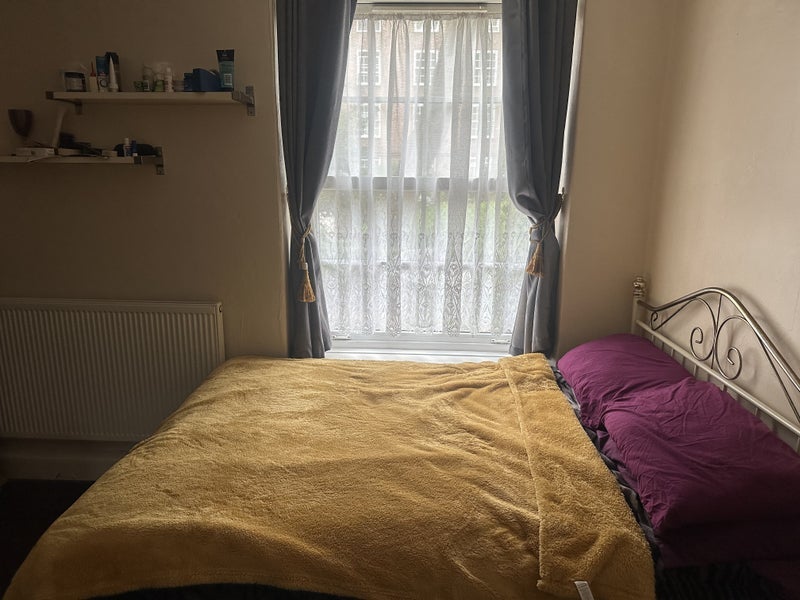 Room Stewarts Road in Greater London