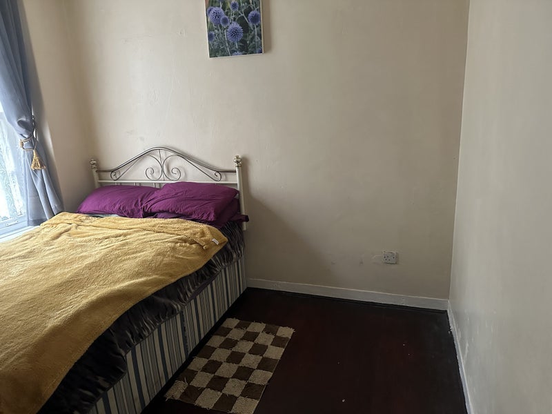 Room Stewarts Road in Greater London