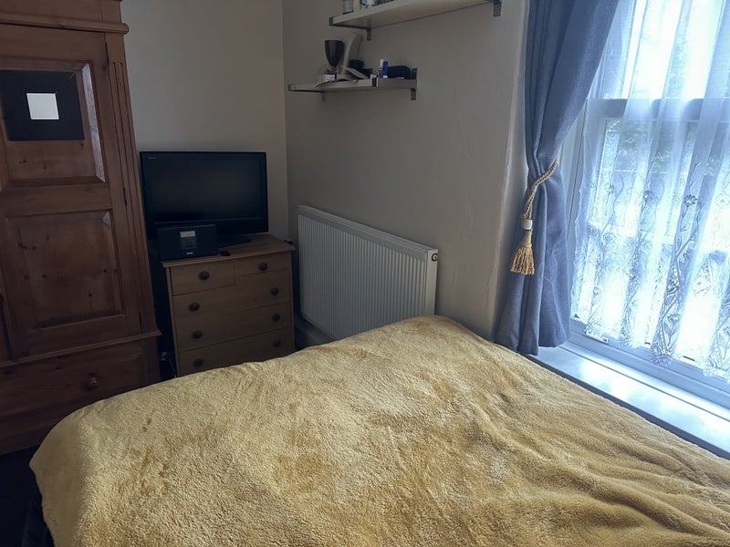 Room Stewarts Road in Greater London