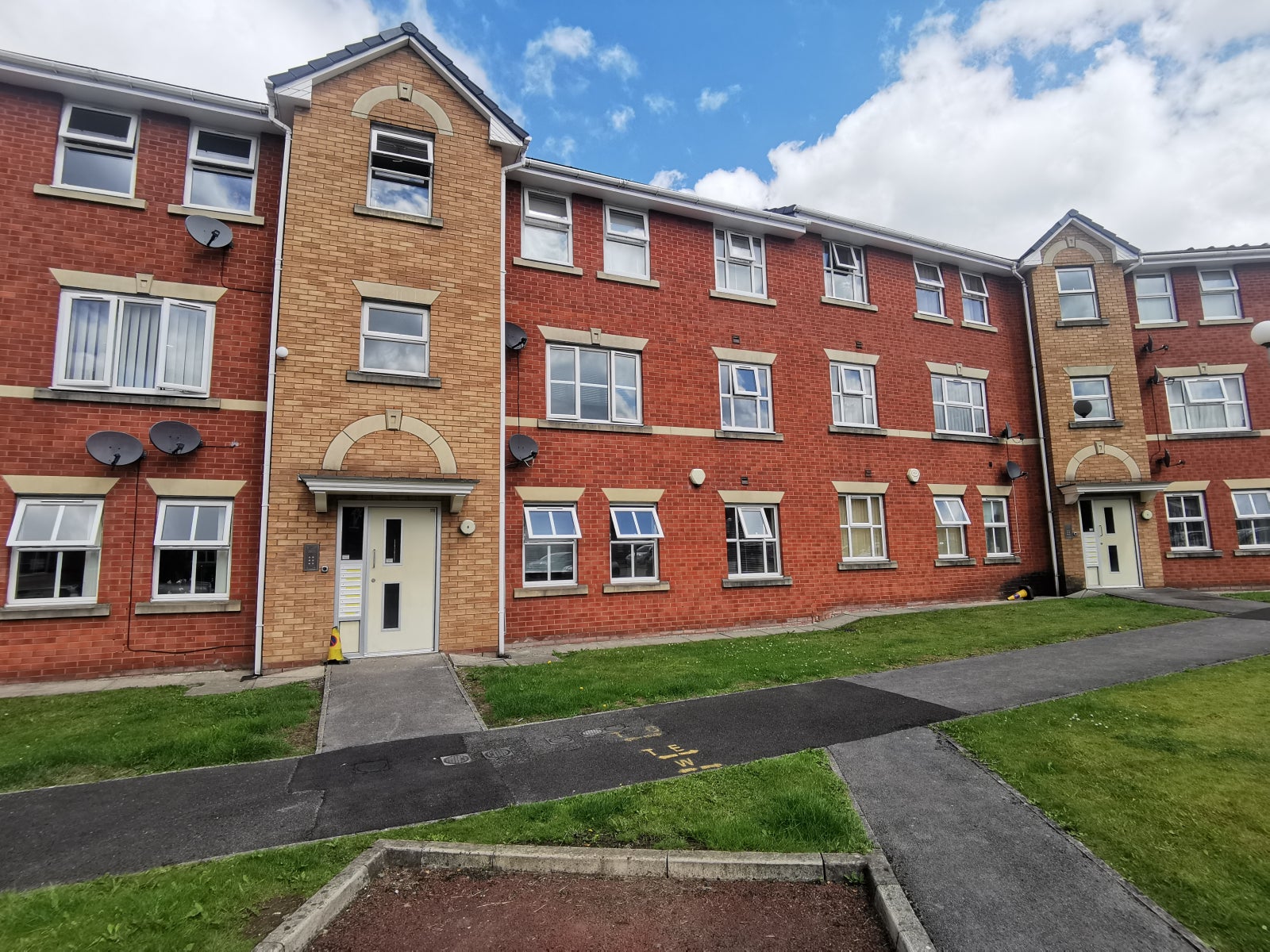 Flat Bankfield Street in Manchester