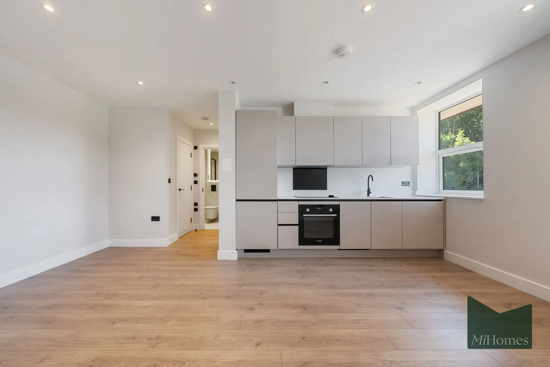 Flat Lawn Lane in Dacorum