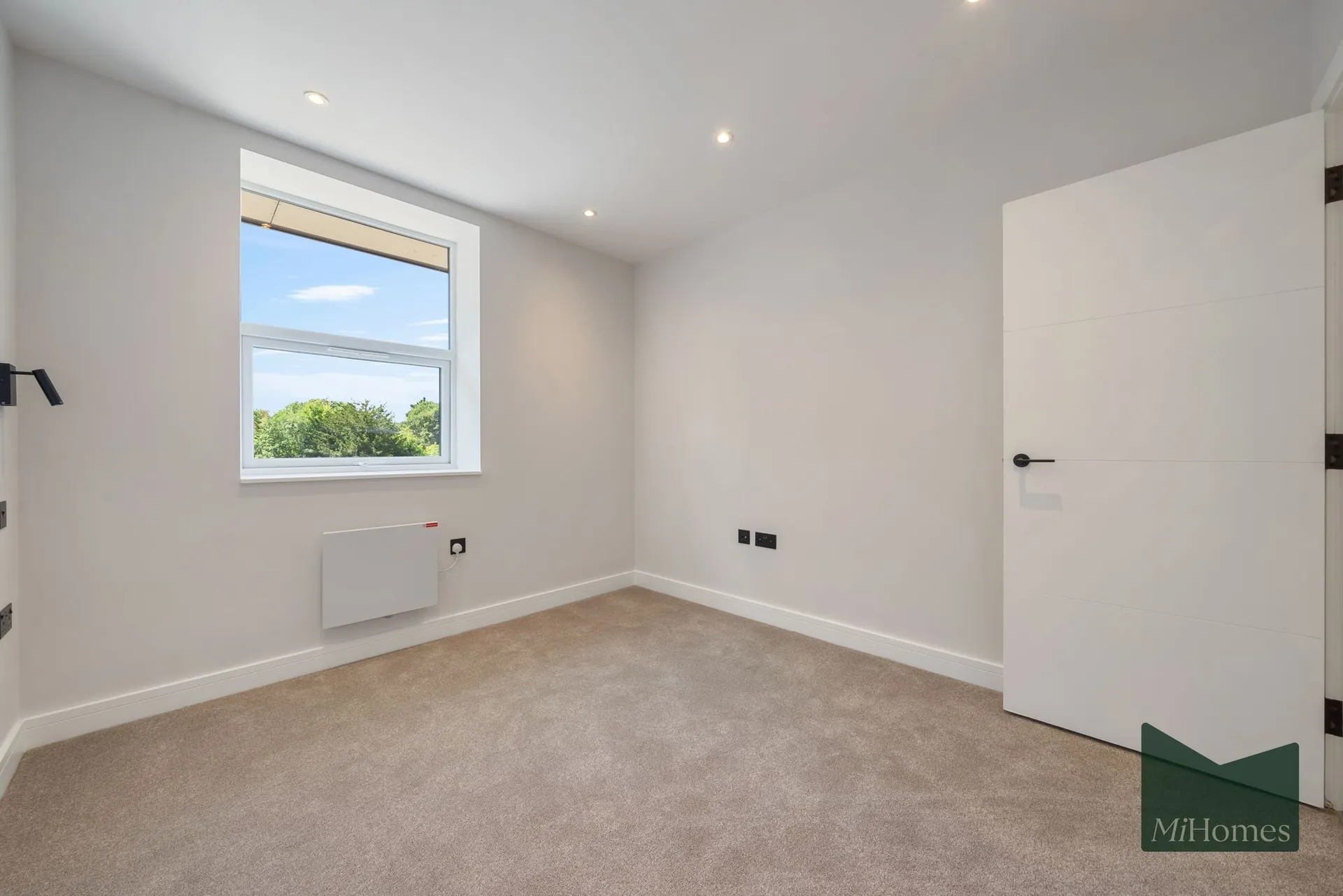 Flat Lawn Lane in Dacorum