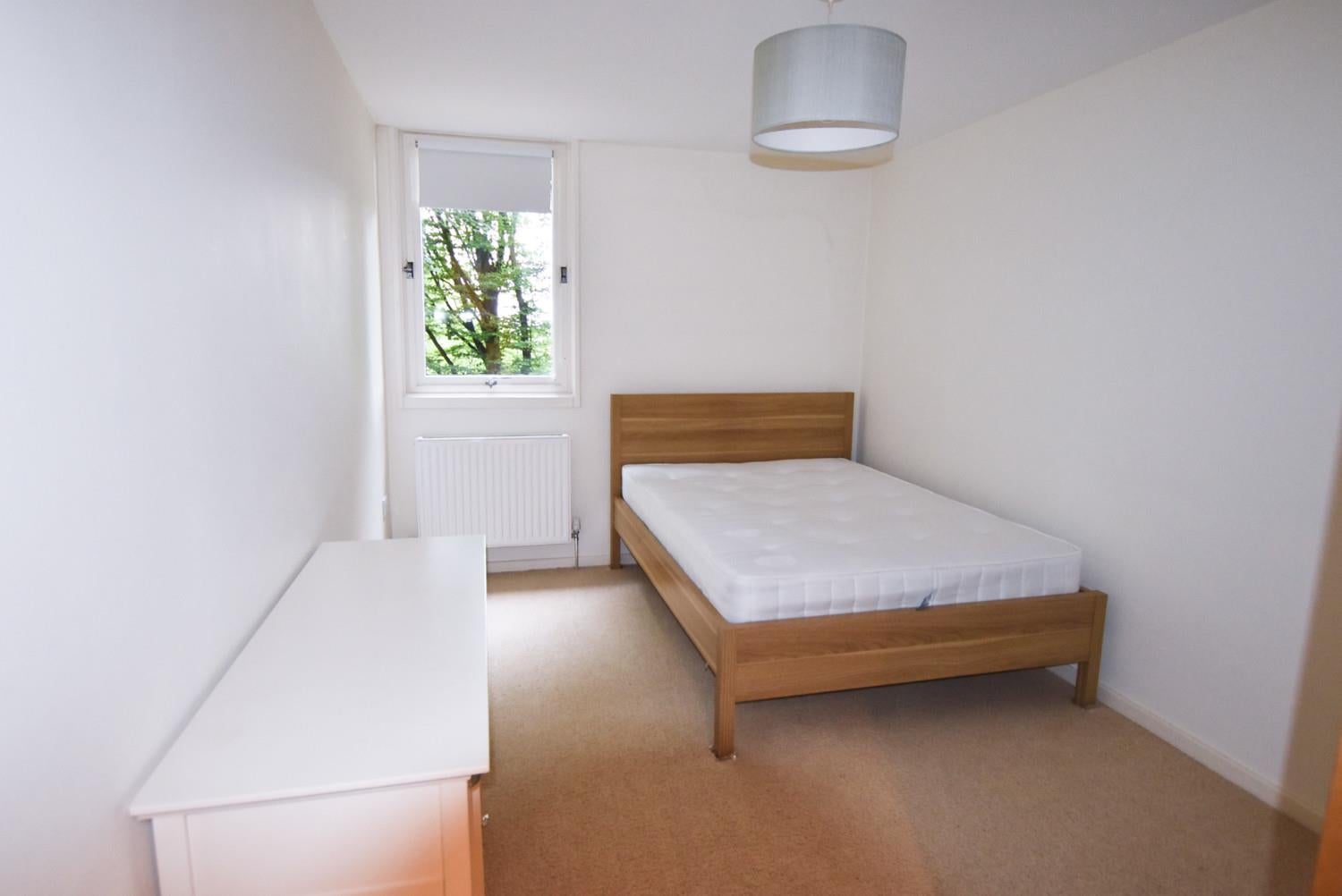 Flat Britten Close in Greater London
