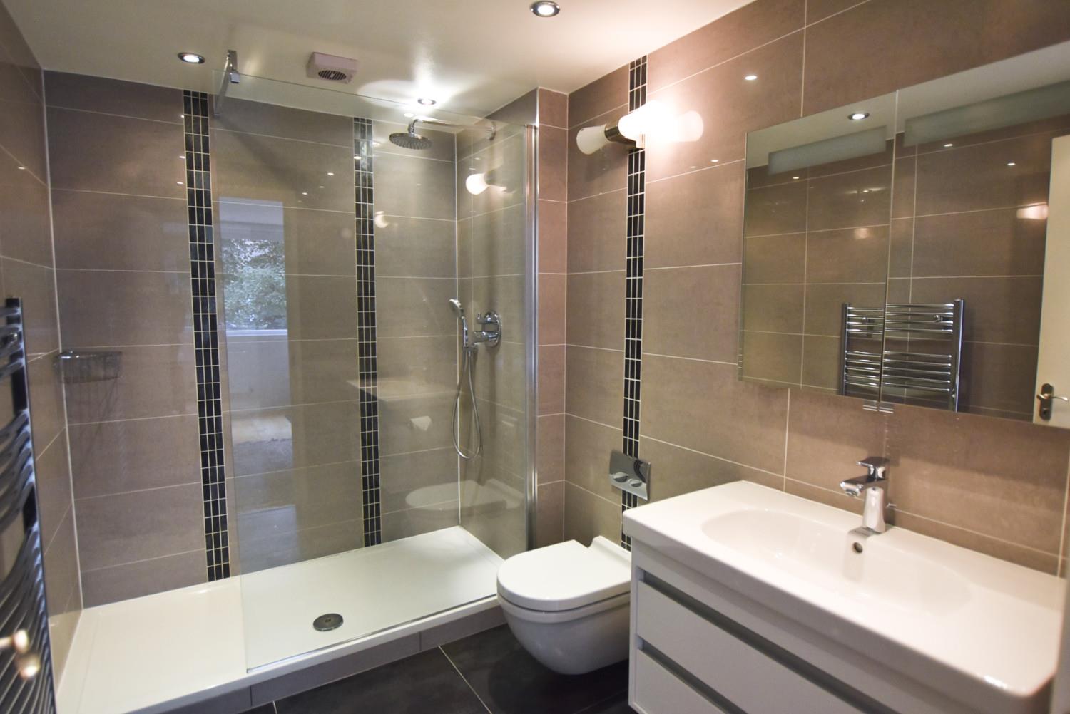 Flat Britten Close in Greater London