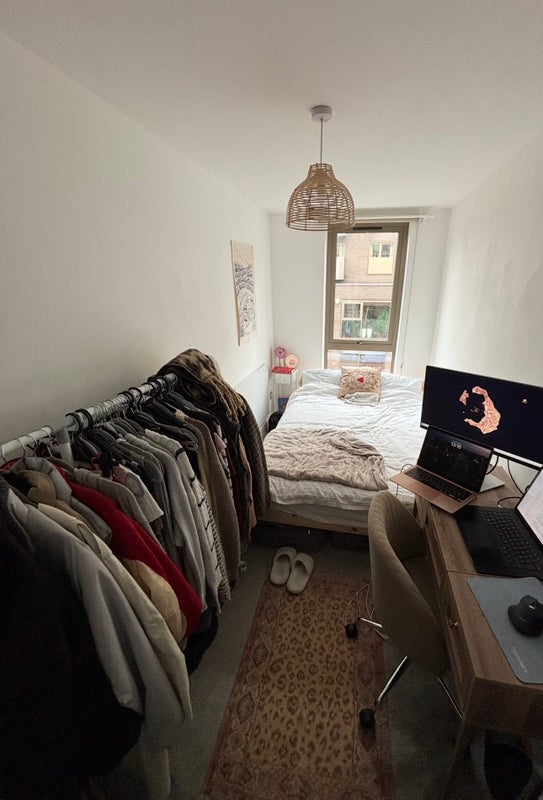 Room Bedford Road in Greater London