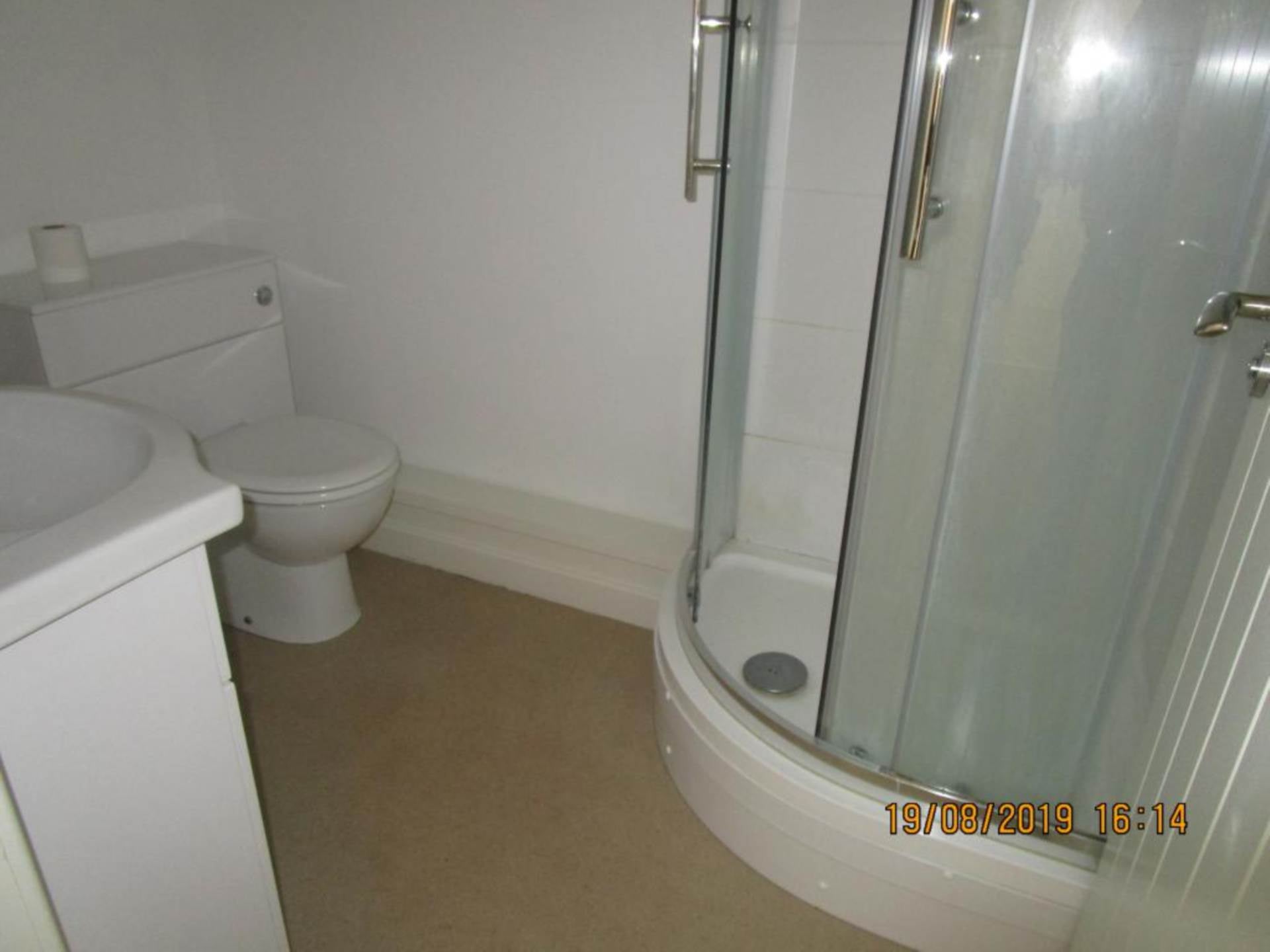 Flat Farringdon Service Road in Southend-on-Sea
