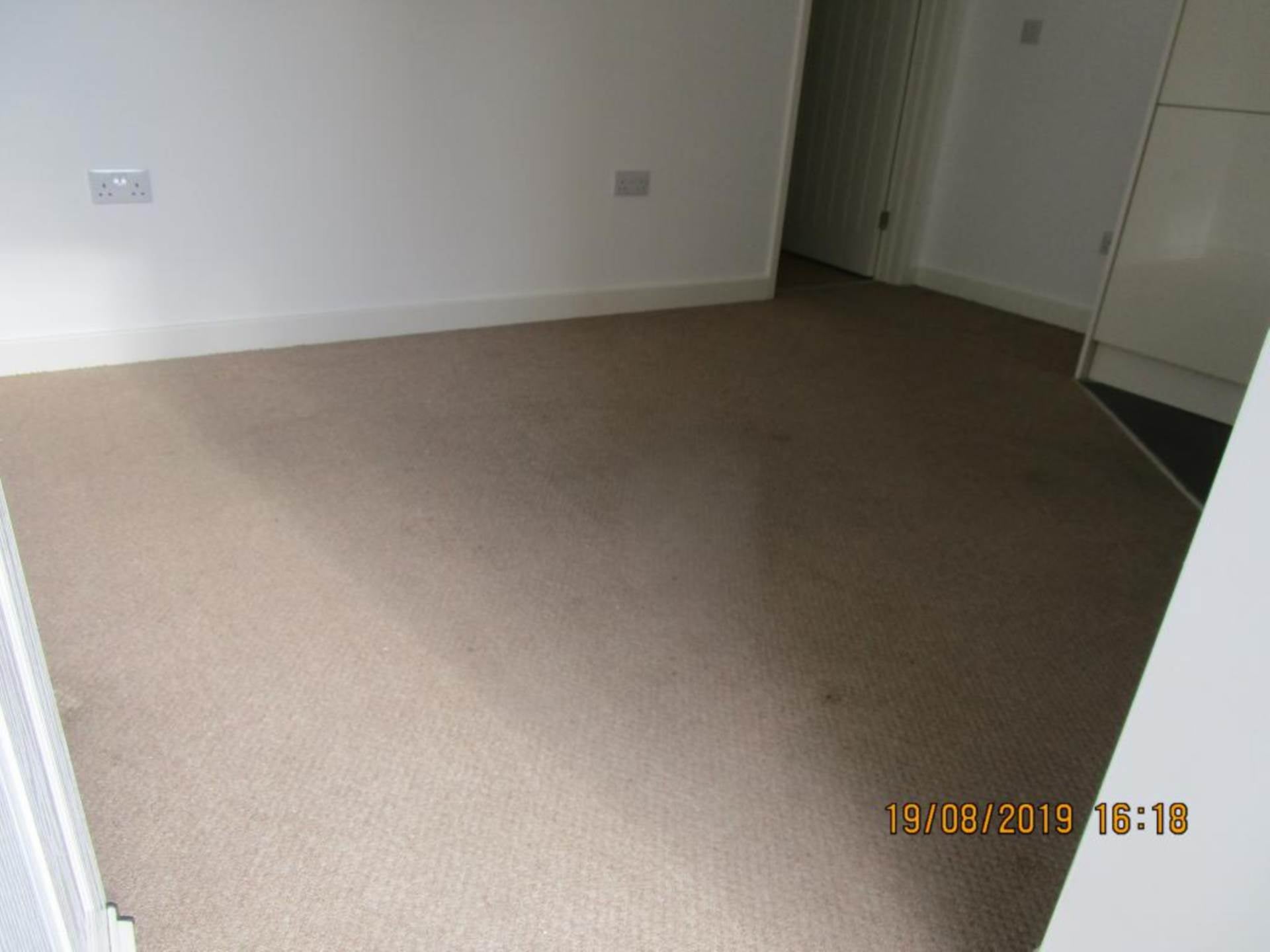 Flat Farringdon Service Road in Southend-on-Sea