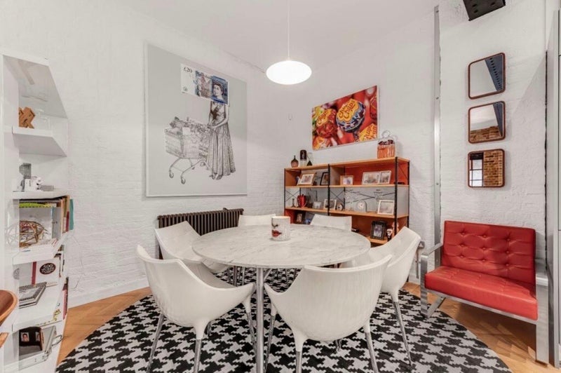Room Battersea Park Road in Greater London