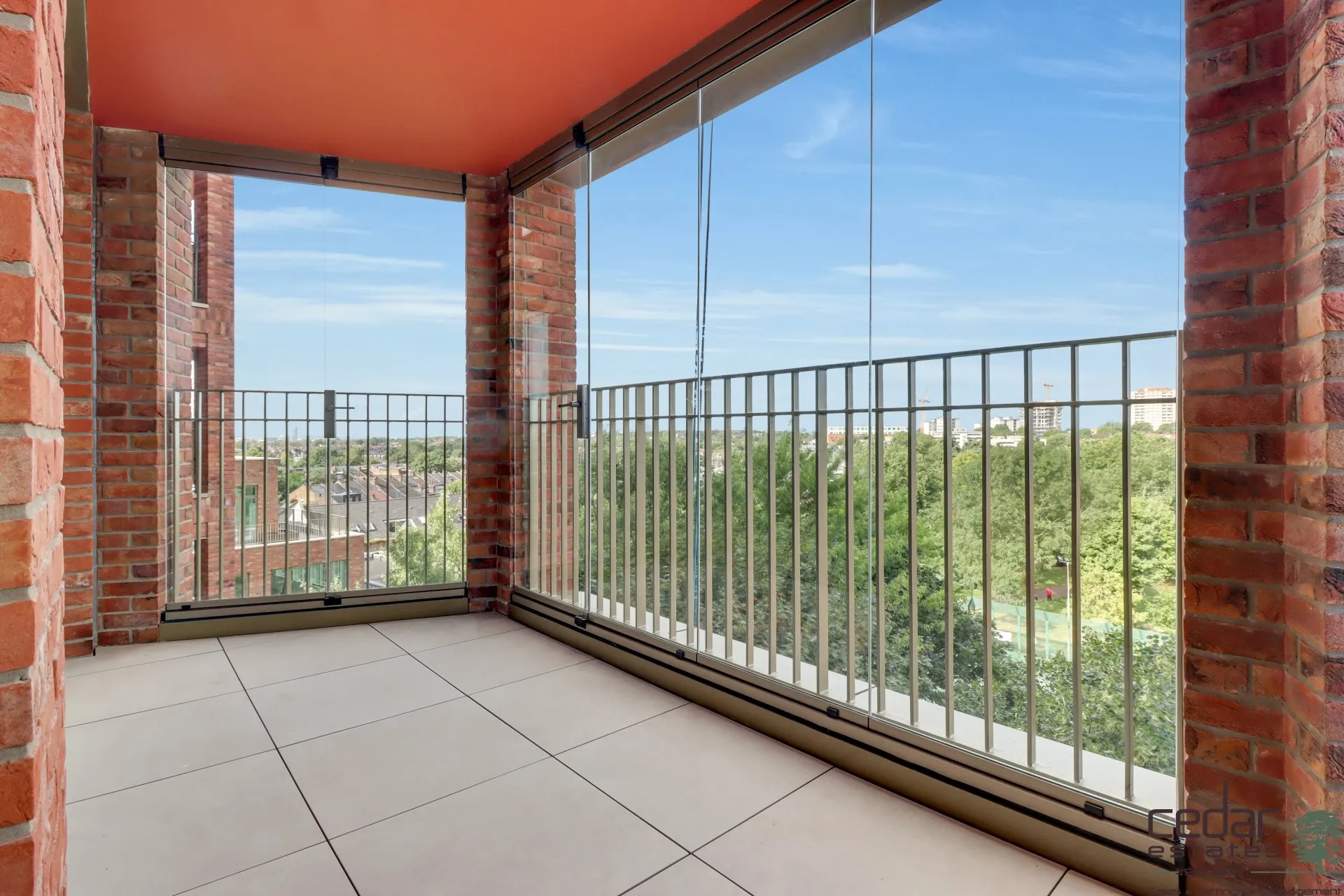 Flat Liddell Gardens in Greater London