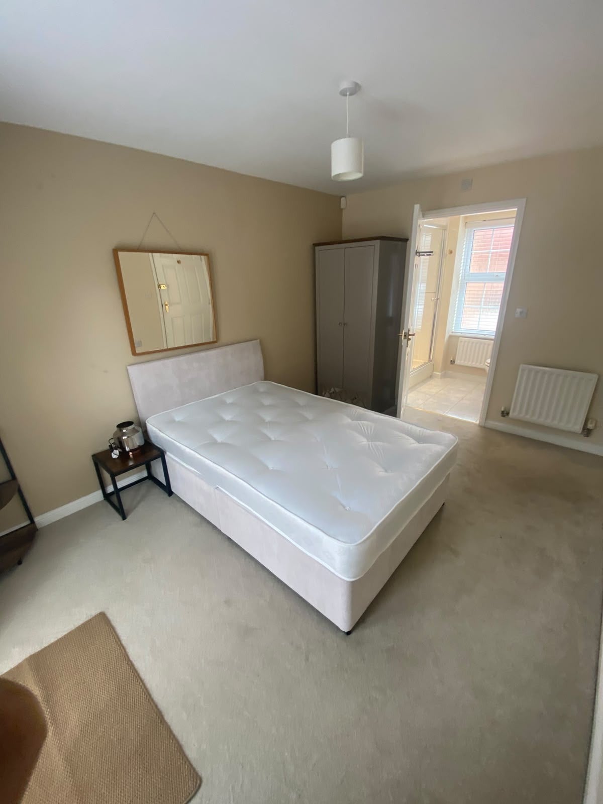 Room Deyley Way in Ashford
