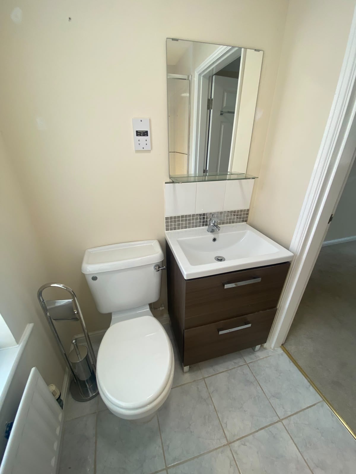 Room Deyley Way in Ashford