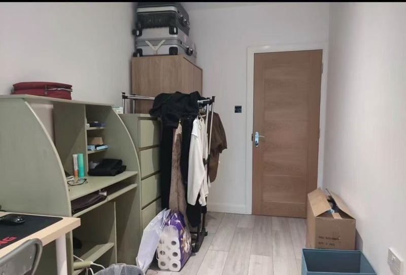 Room Monks Park in Greater London