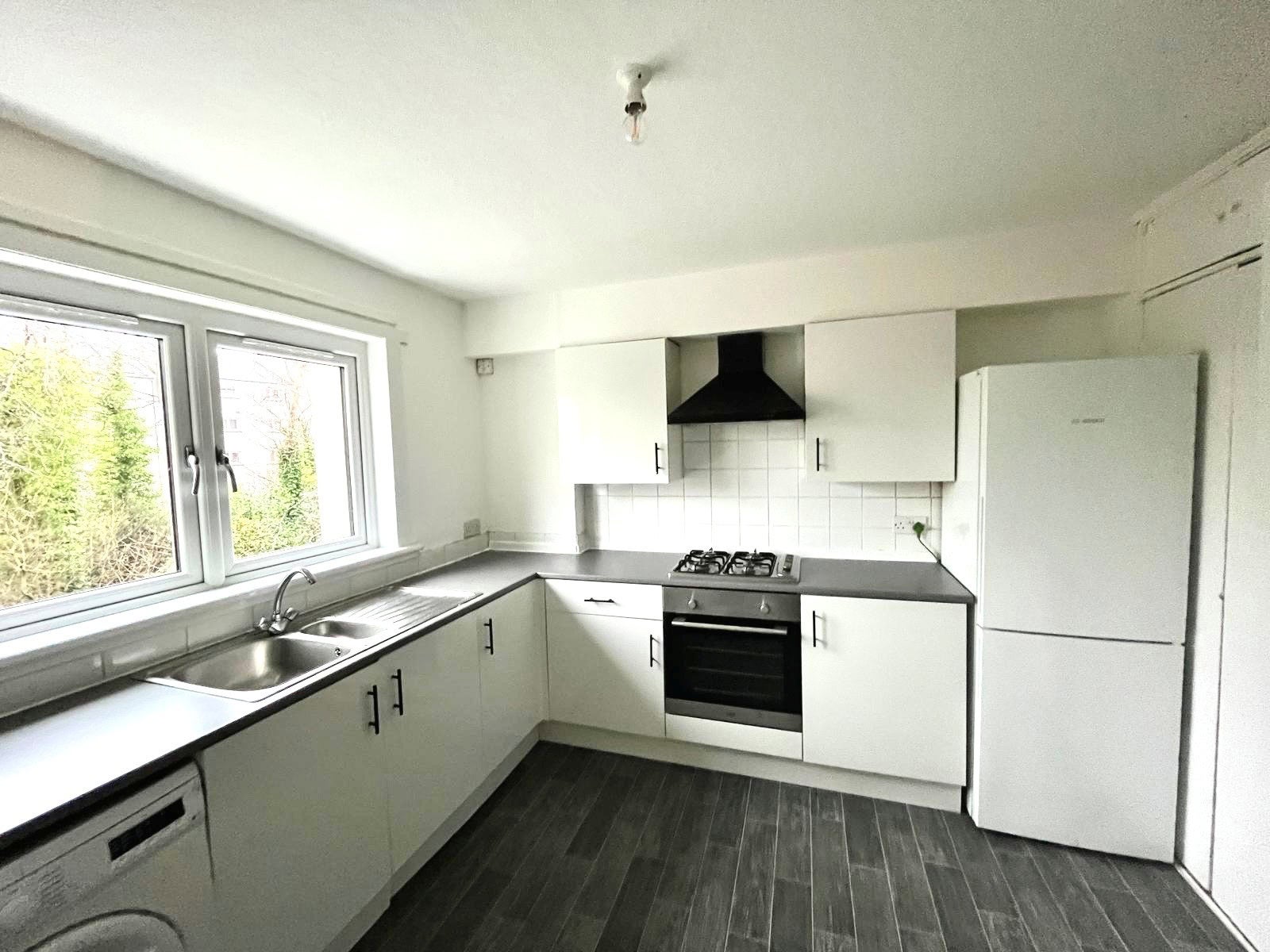 Flat Dumbryden Grove in City of Edinburgh