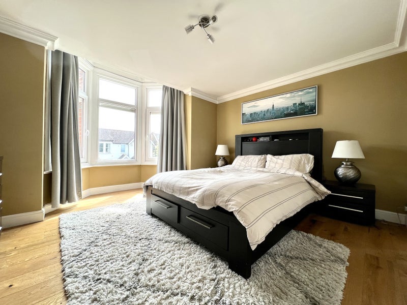 Room Hamilton Road in Greater London