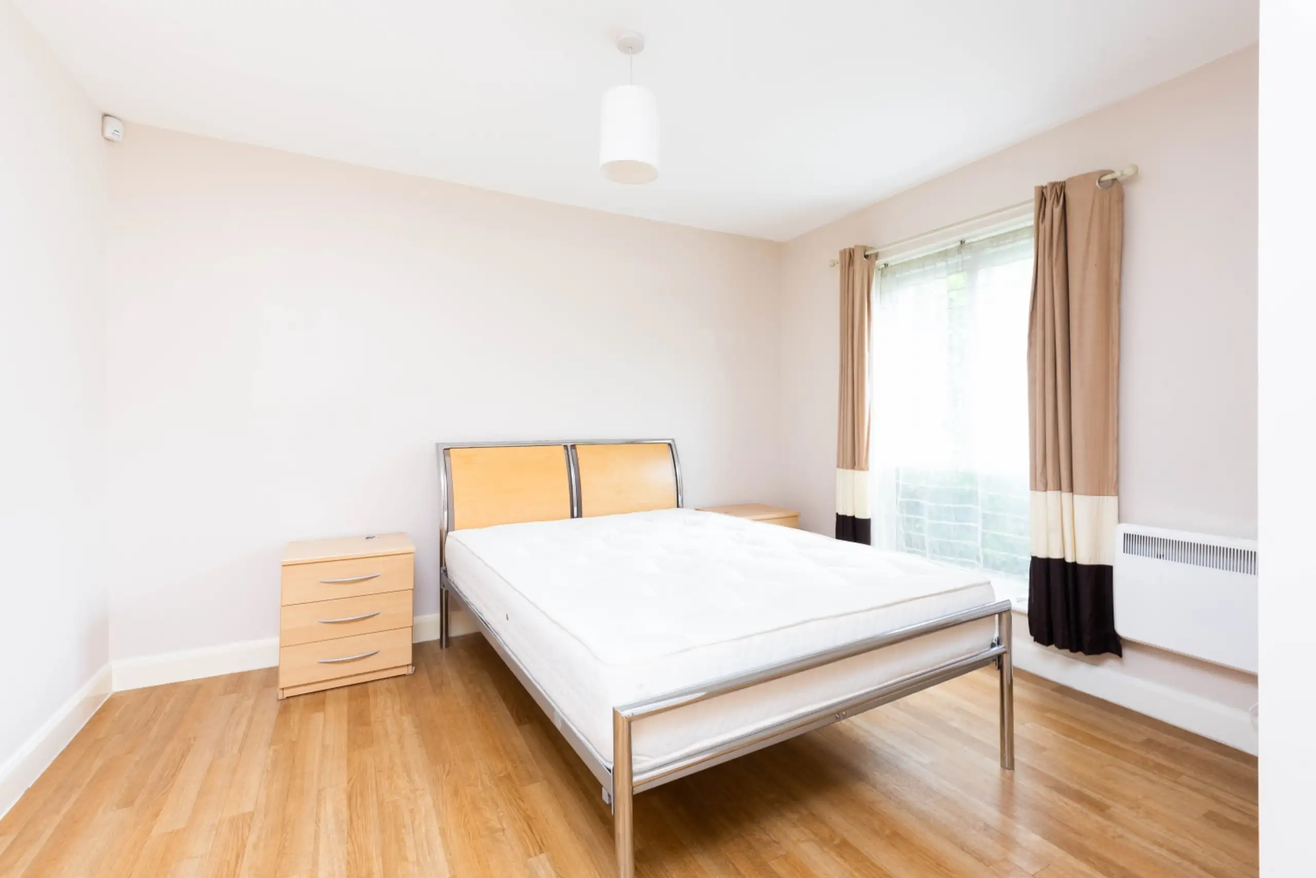 Flat Egrove Close in Oxford