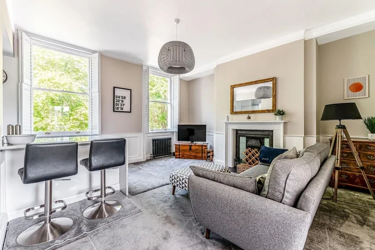 Flat Highbury Place in Greater London